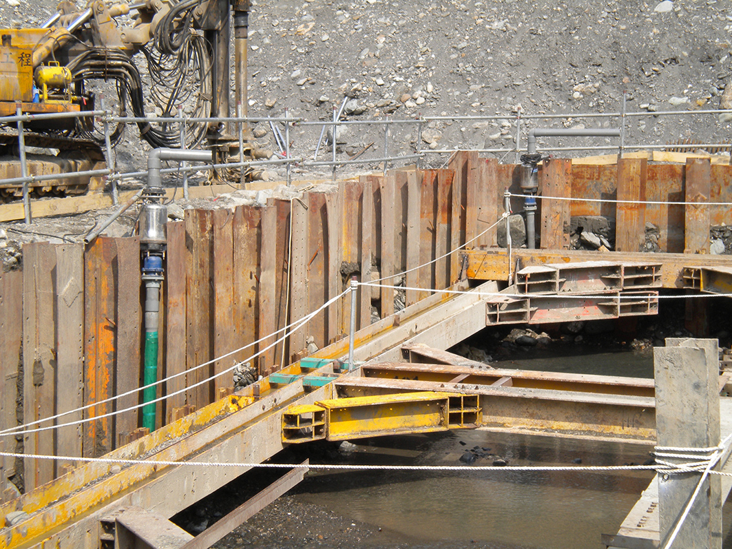 New construction of The Suhua Highway No.9 Nan' ao ,Wuta segment-The water bundling project of pier foundation excavation