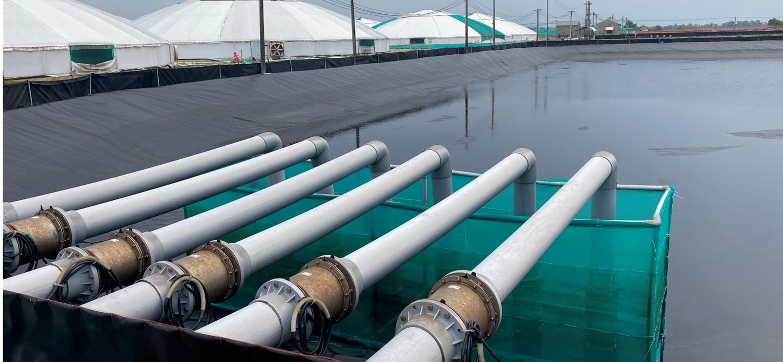 HỆ THỐNG BƠM NUÔI TRỒNG THỦY SẢN TẠI CÁC TRẠI CHĂN NUÔI CỦA TẬP ĐOÀN X